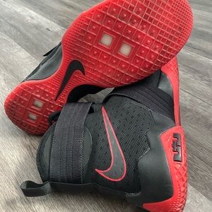 Nike Lebron James Soldier X
